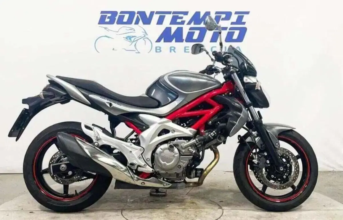 Suzuki Gladius 650 SFV ABS (2009 - 15)