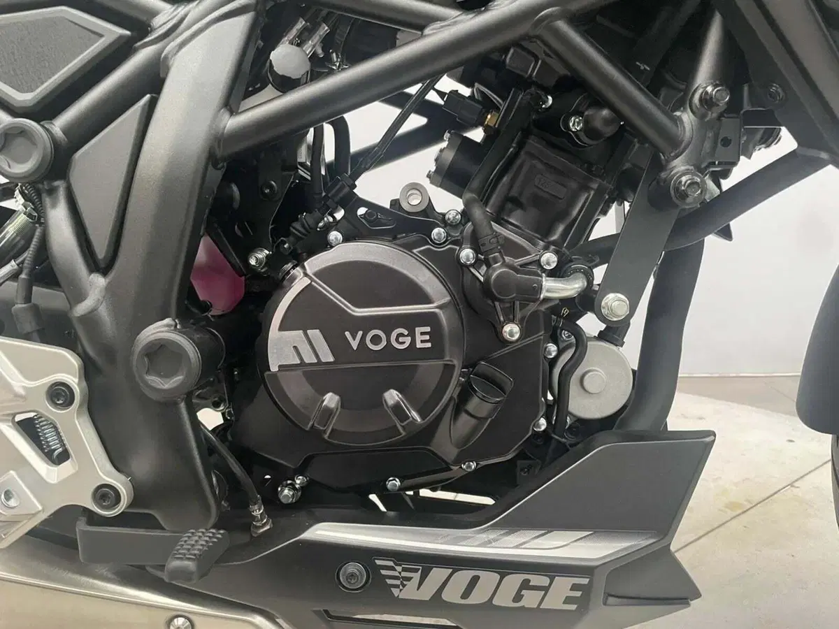 Voge Brivido 125R (2023 - 26) (11)