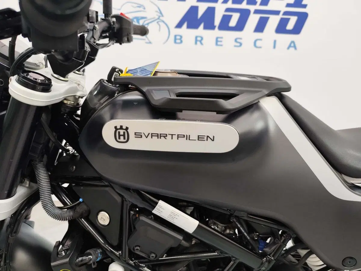 Husqvarna Svartpilen 125 (2021 - 23) (5)