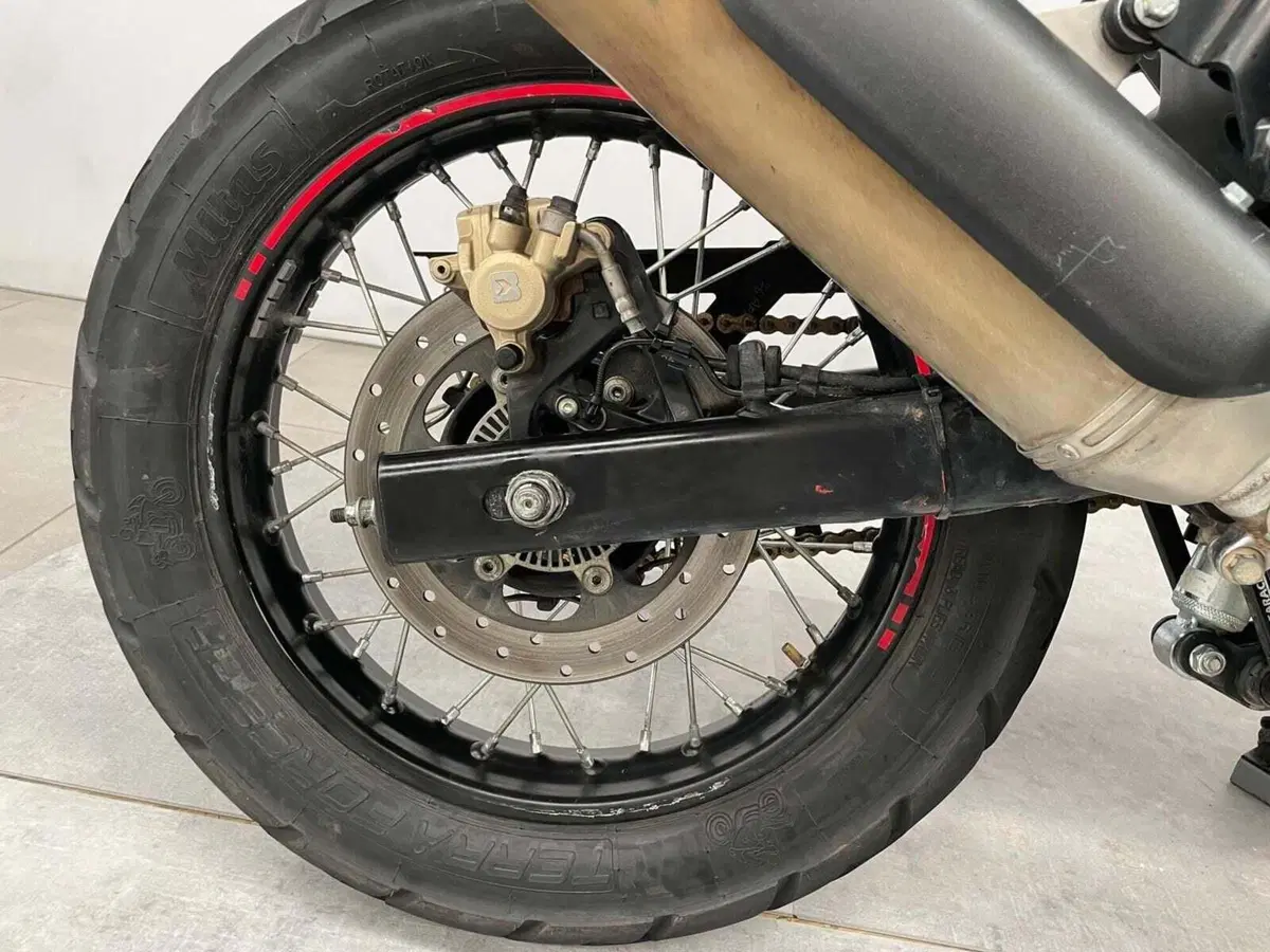 Royal Enfield Scram 411 (2022 - 24) (12)