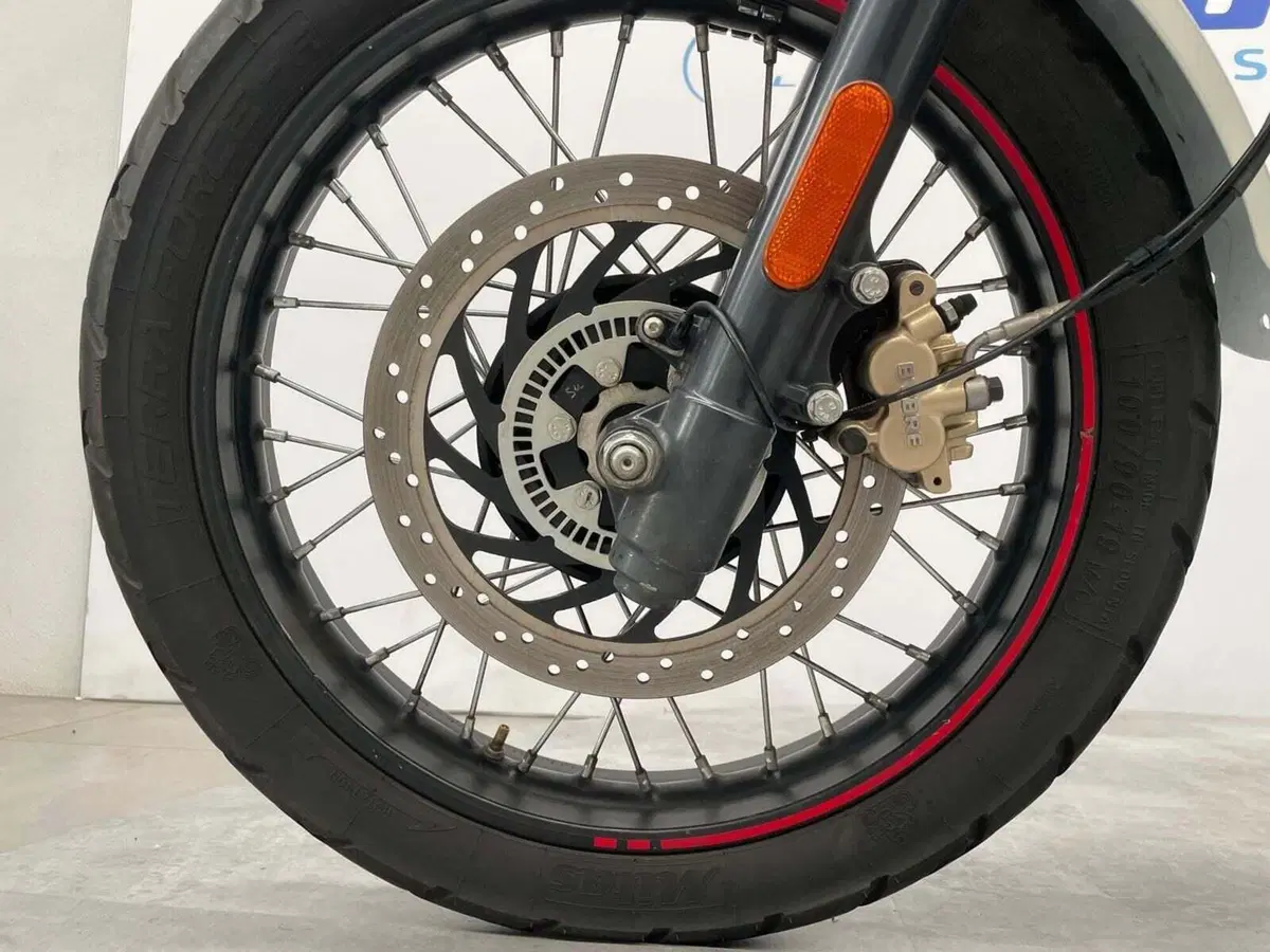 Royal Enfield Scram 411 (2022 - 24) (13)