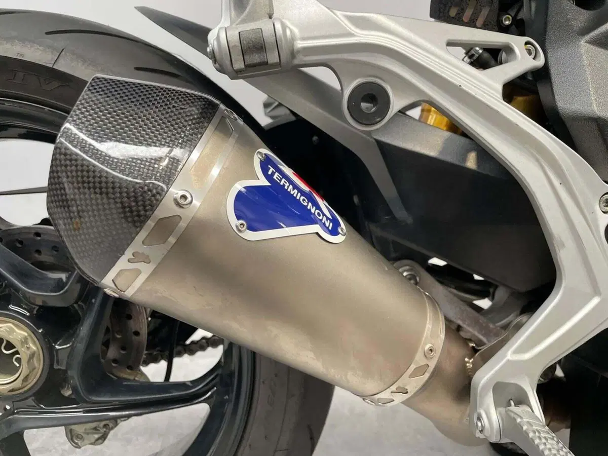 MV Agusta Brutale 800 EAS ABS (2016 - 19) (6)