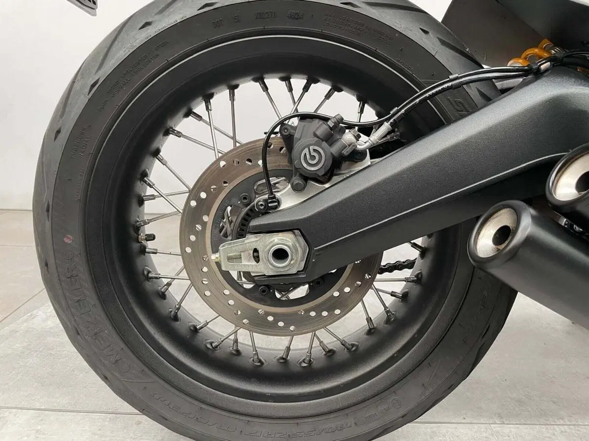 Ducati Scrambler 800 Urban Motard (2022) (11)