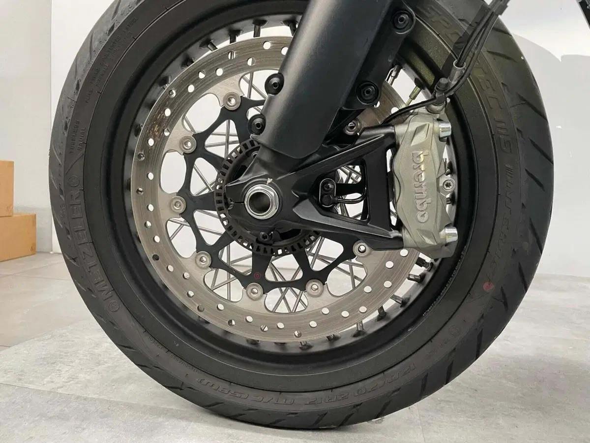 Ducati Scrambler 800 Urban Motard (2022) (13)
