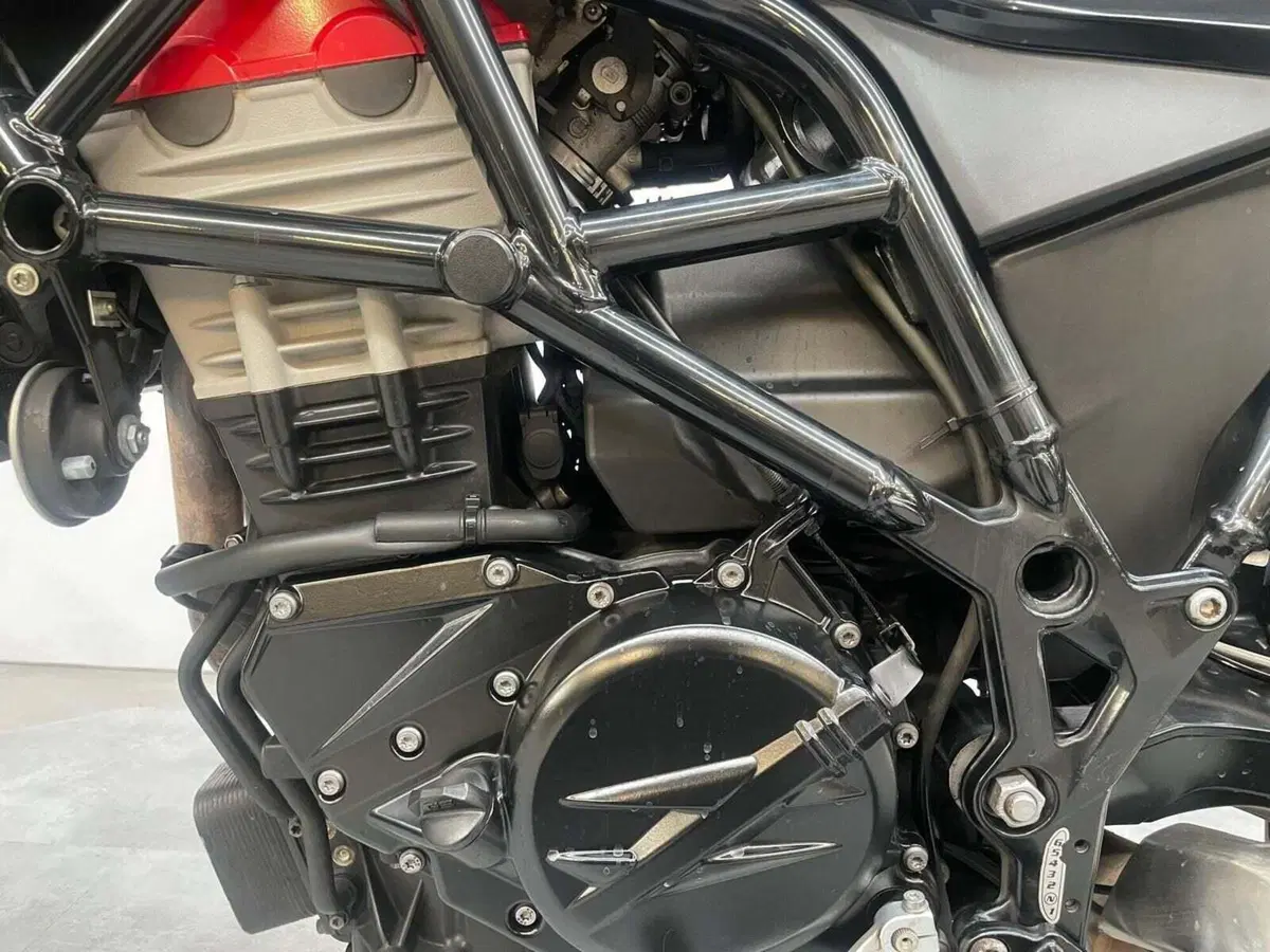 Husqvarna Nuda 900 ABS (2011 - 13) (4)