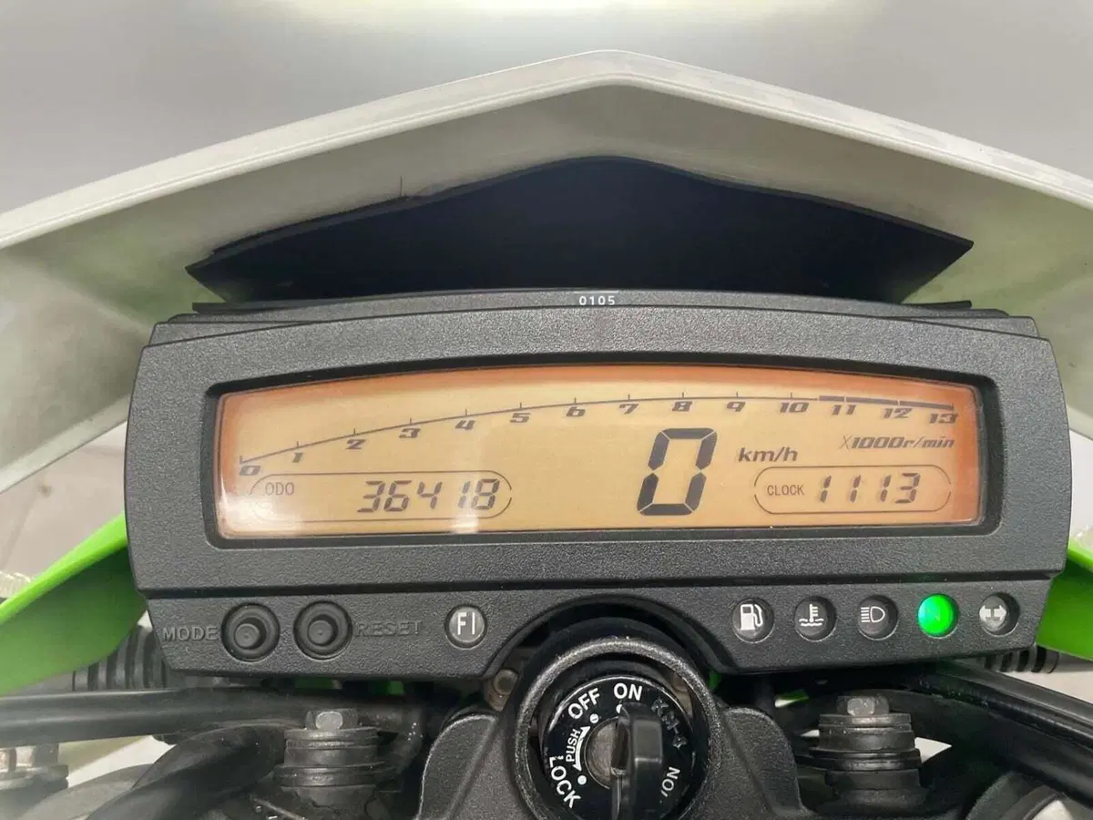 Kawasaki KLX 250 (2009 - 16) (6)