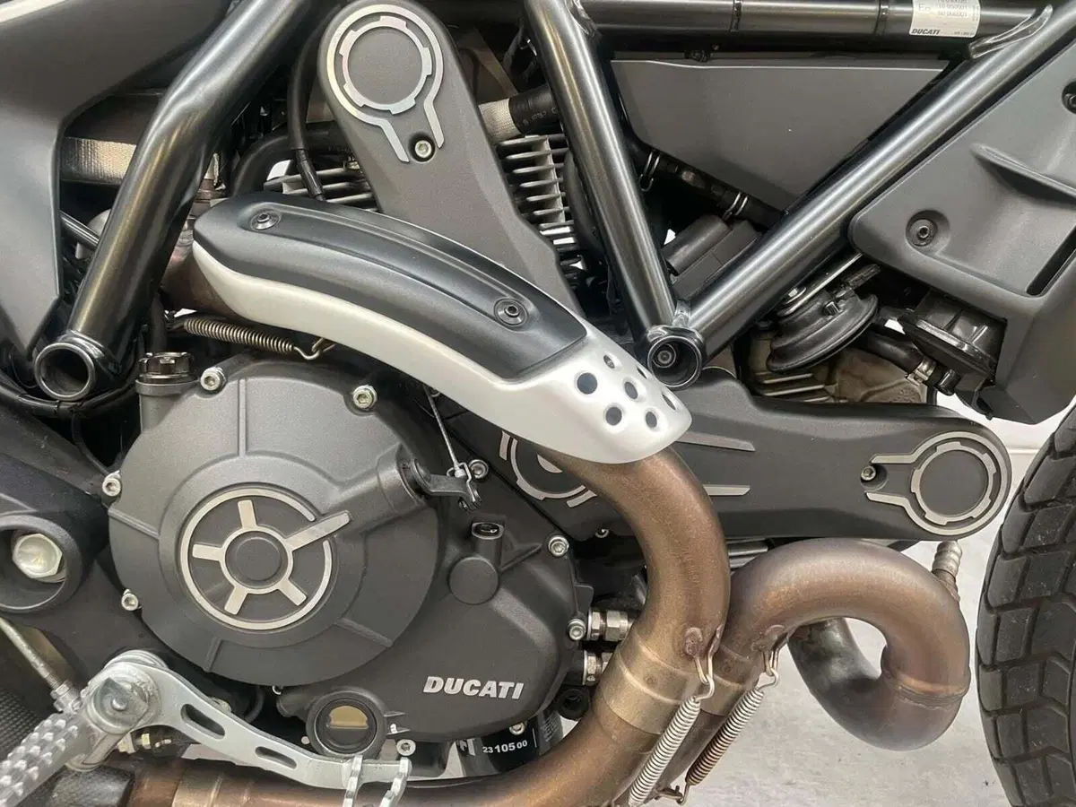 Ducati Scrambler 800 Classic (2017 - 18) (5)