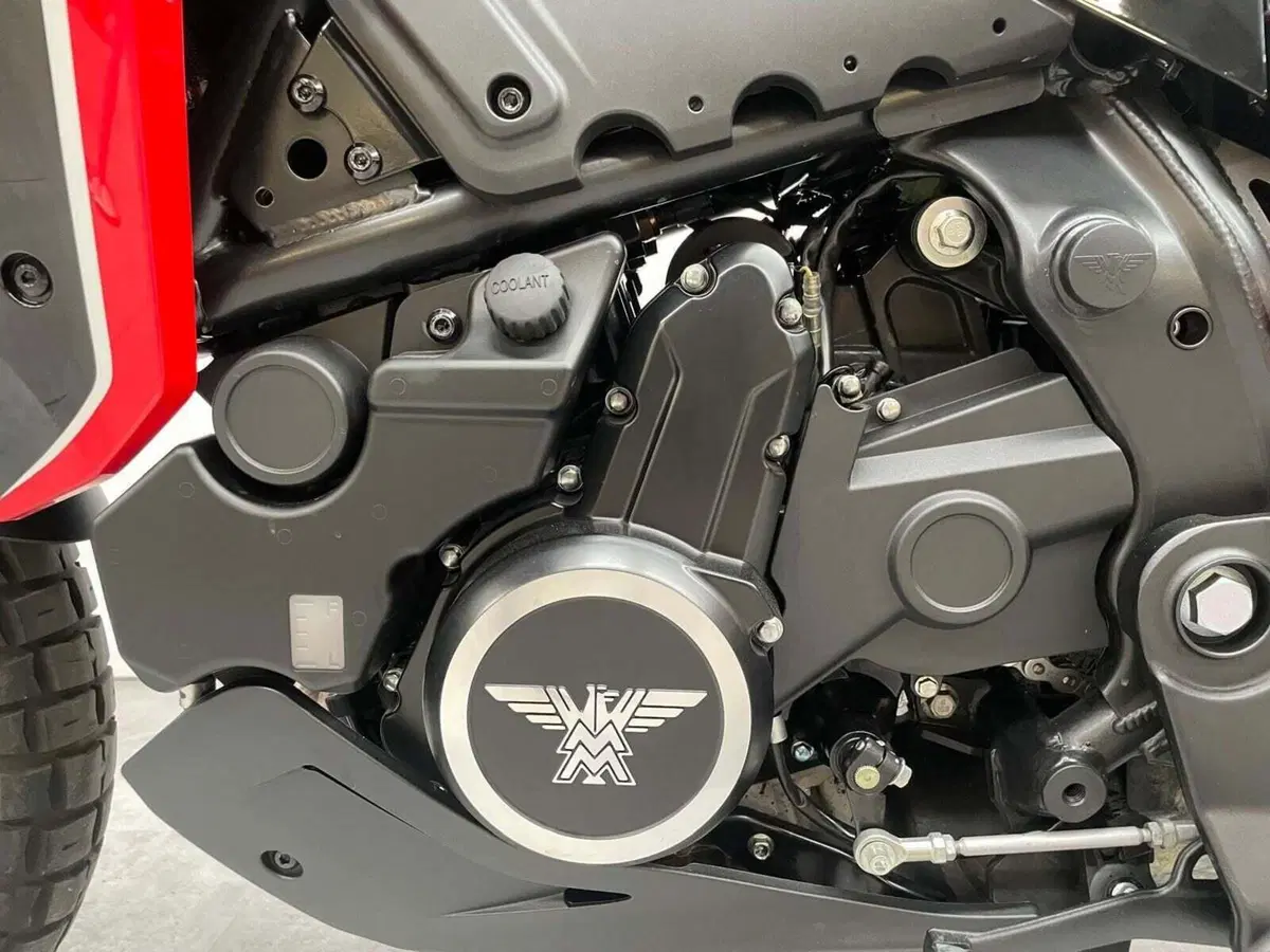 Moto Morini X-Cape 650 Gold Wheels Edition (2022 - 26) (10)