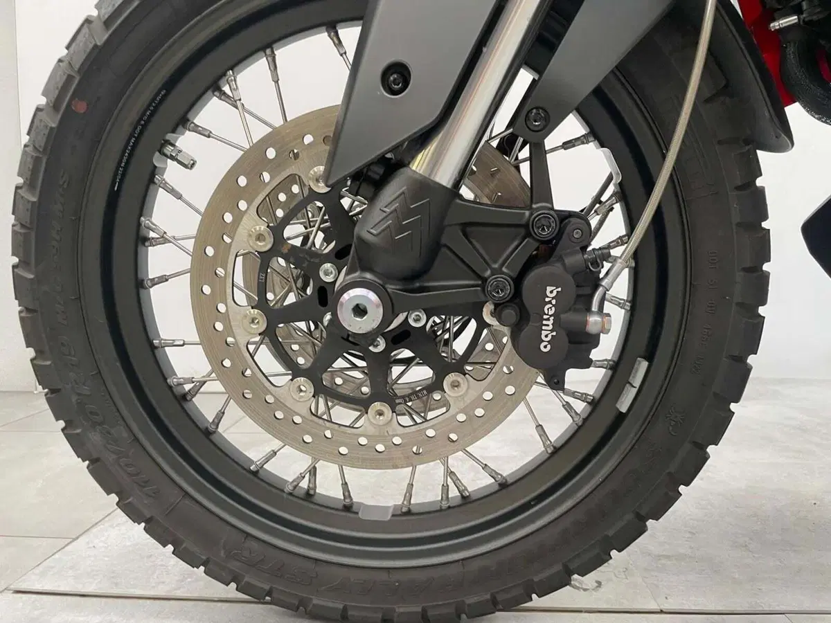 Moto Morini X-Cape 650 Gold Wheels Edition (2022 - 26) (16)