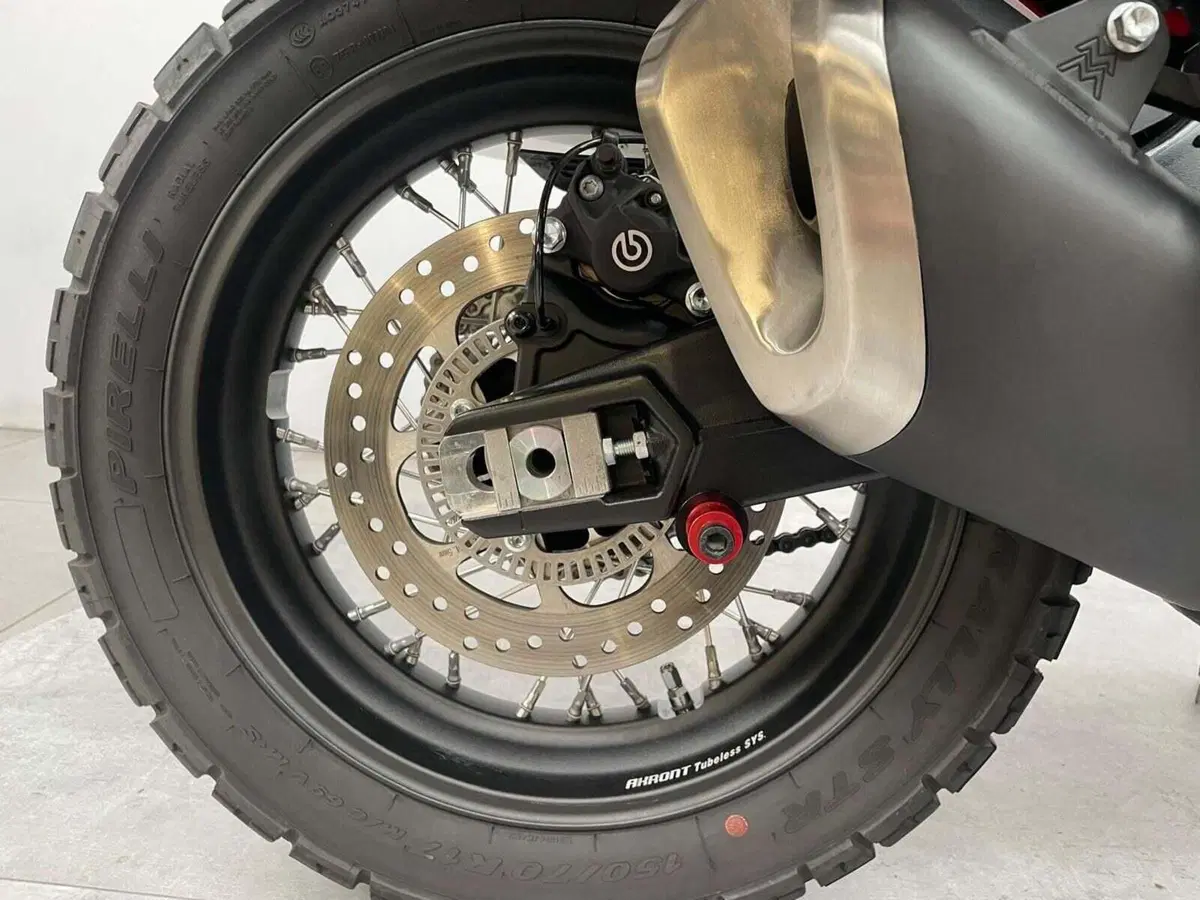 Moto Morini X-Cape 650 Gold Wheels Edition (2022 - 26) (17)