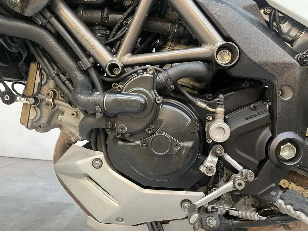 Ducati Multistrada 1200 S Sport (2010 - 12) (3)