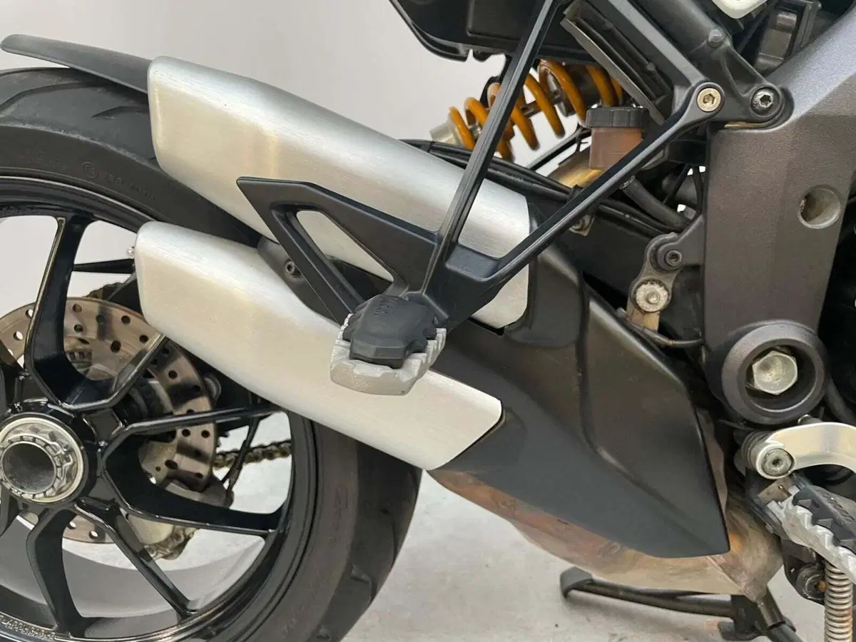 Ducati Multistrada 1200 S Sport (2010 - 12) (8)