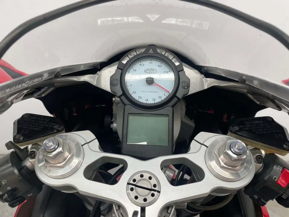 Ducati 999 (2002 - 04) (8)