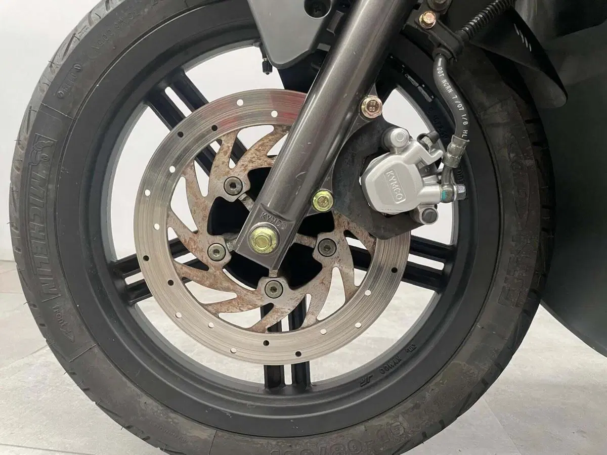 Kymco Agility 150 R16 (15)