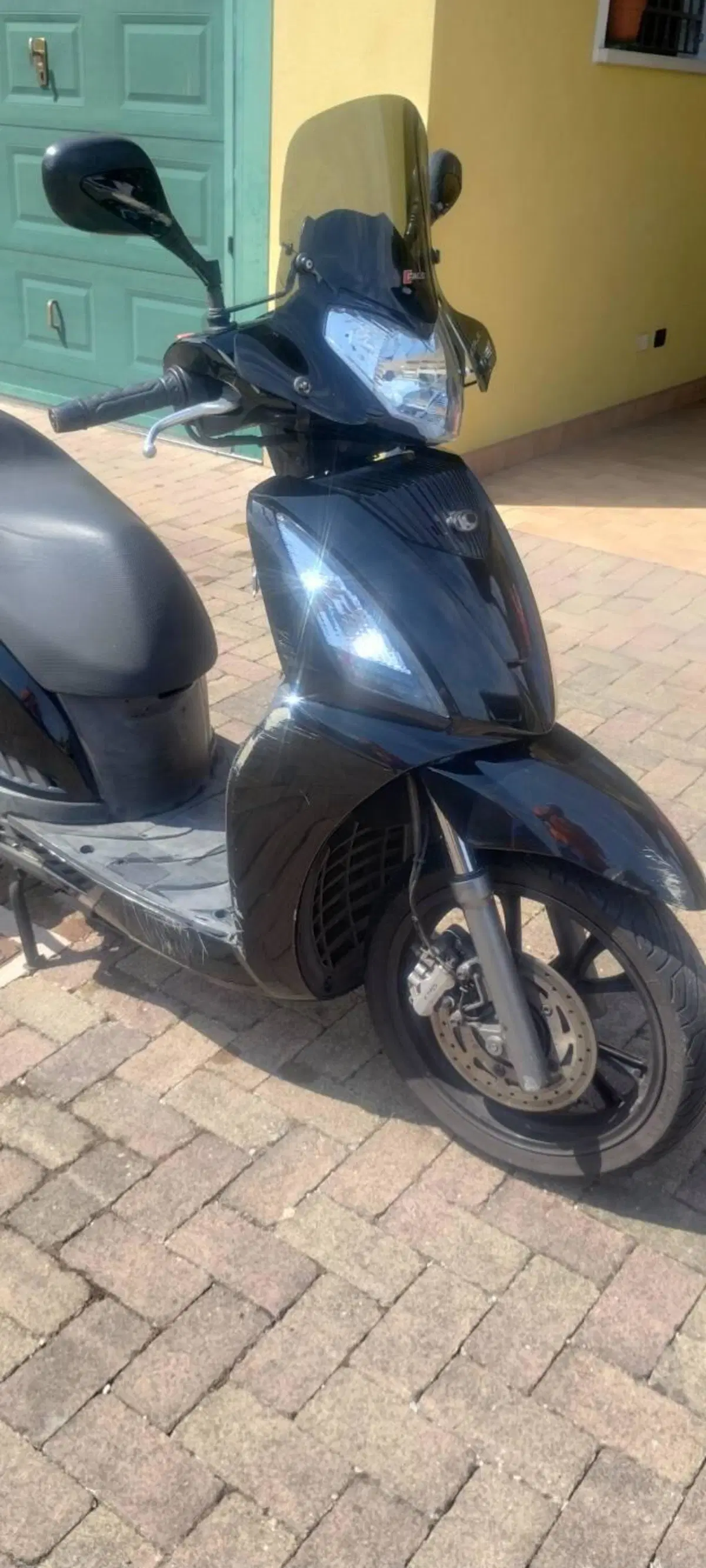 Kymco People 125i GT (2010 - 17) (3)