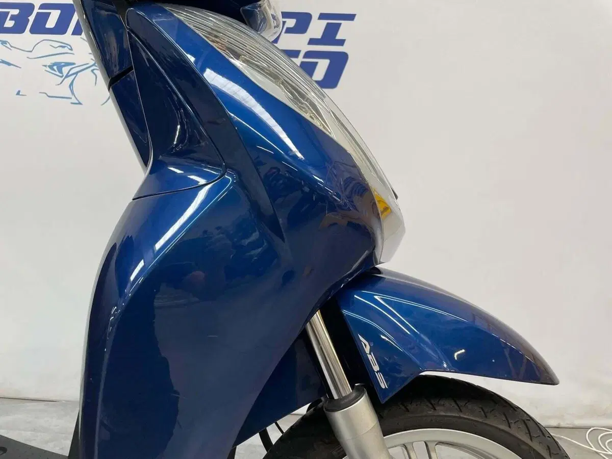 Honda SH 300 i ABS (2016 - 20) (4)