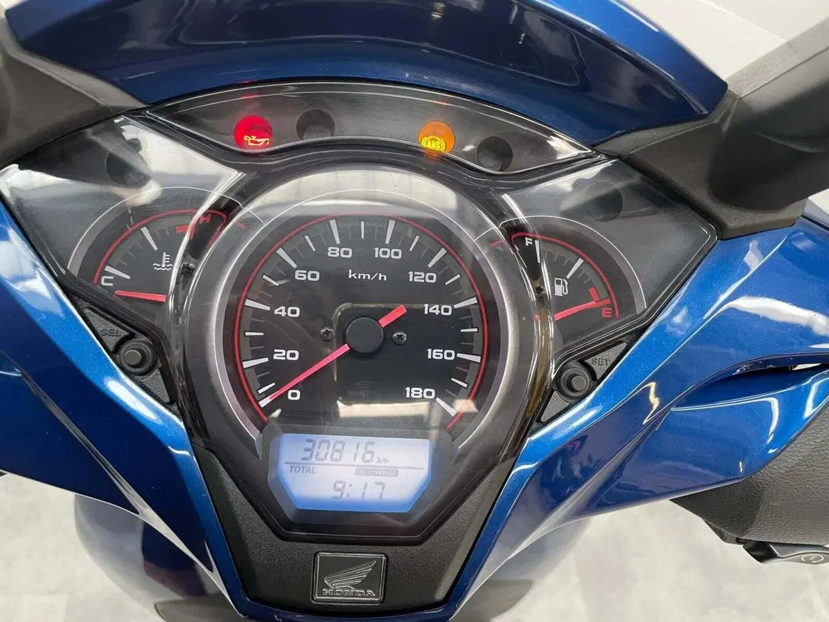 Honda SH 300 i ABS (2016 - 20) (6)