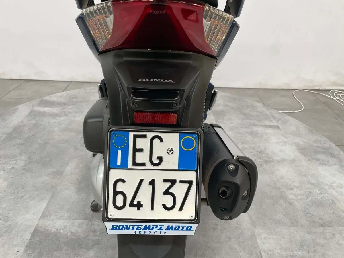 Honda SH 300 i ABS (2016 - 20) (9)