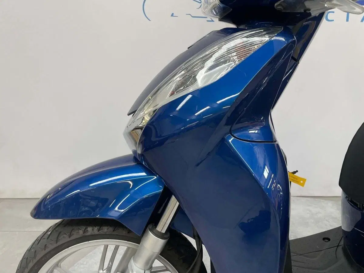 Honda SH 300 i ABS (2016 - 20) (12)