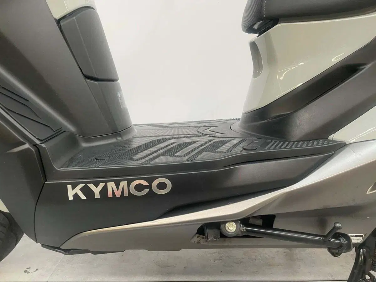 Kymco X-Town 300i City (2021 - 25) (5)