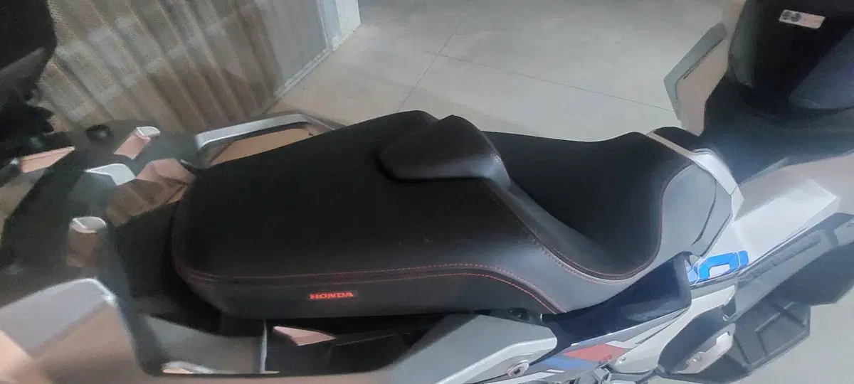 Honda X-ADV 750 Special Edition (2026) (9)