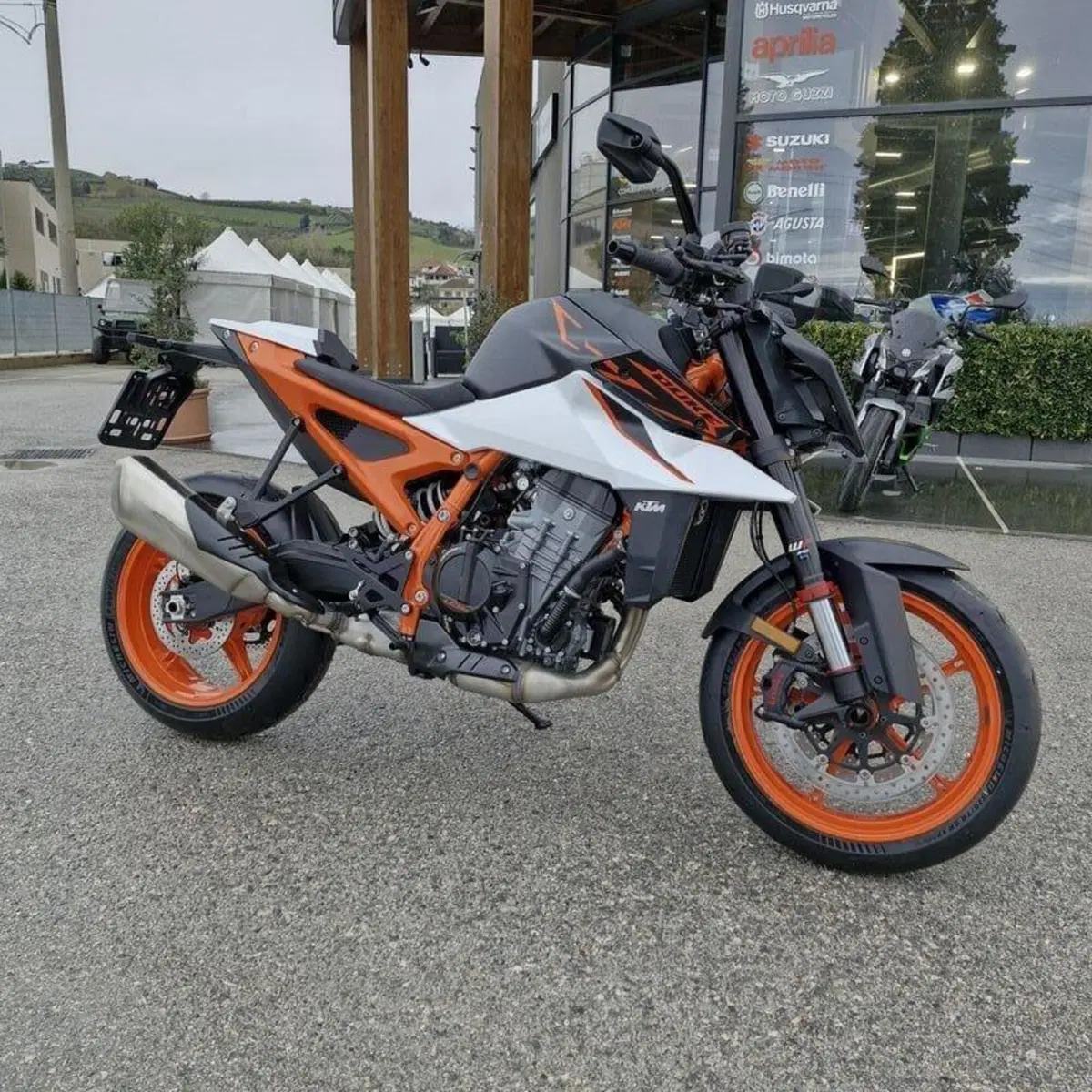 KTM 990 Duke R (2026) (4)