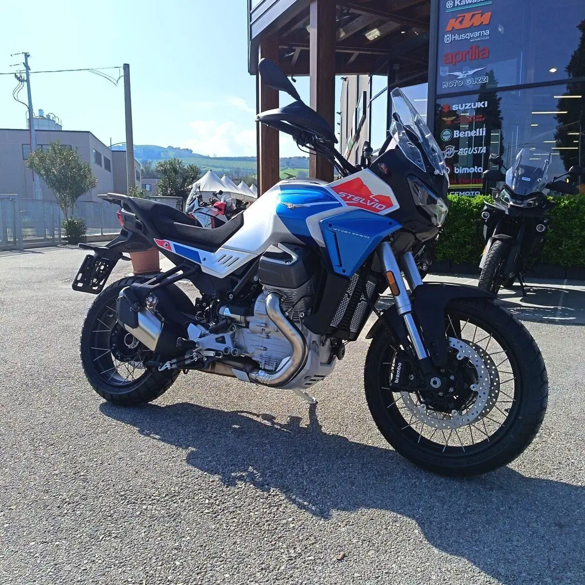 Moto Guzzi Stelvio Duecento Tributo (2025 - 26) (6)