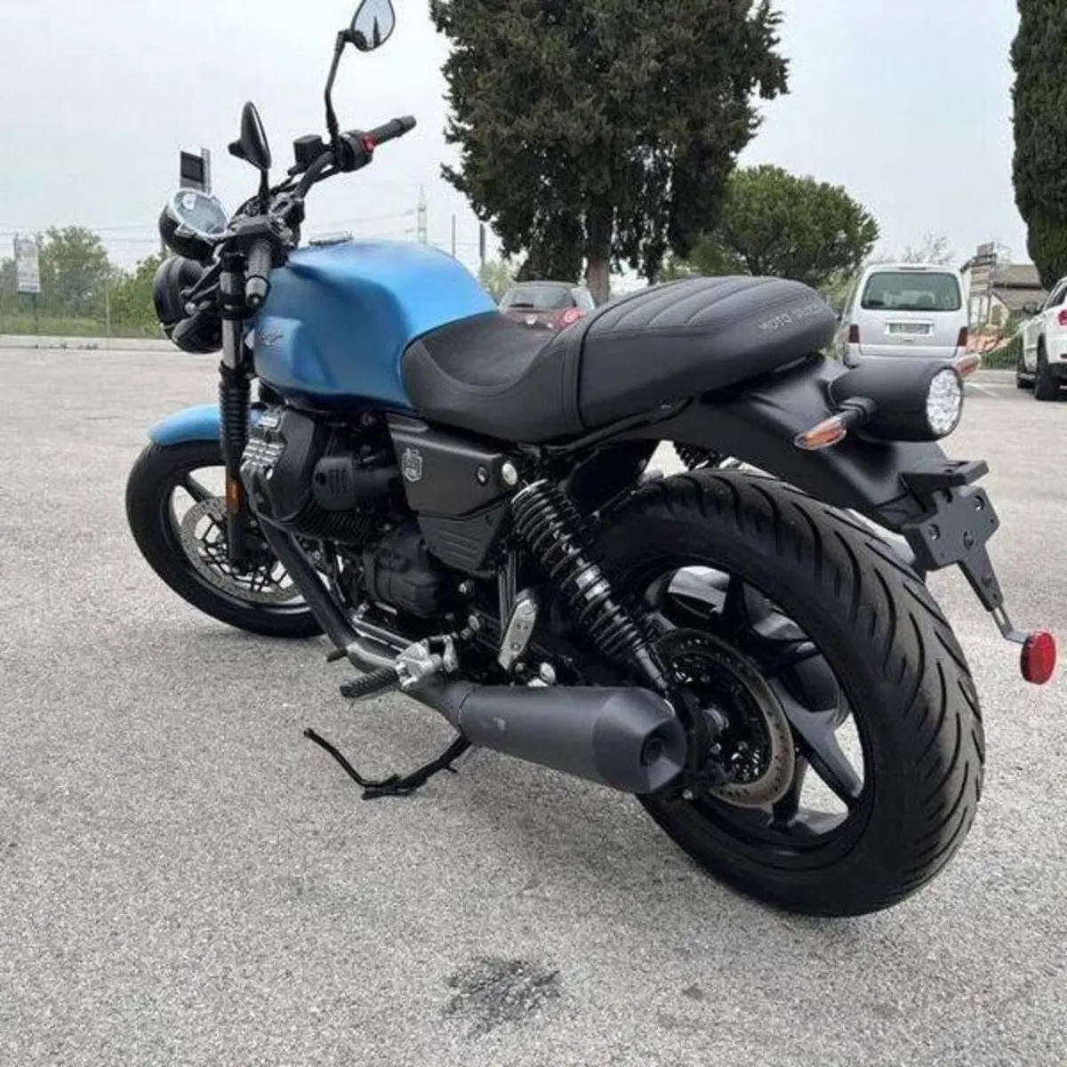 Moto Guzzi V7 Stone (2025 - 26) (5)