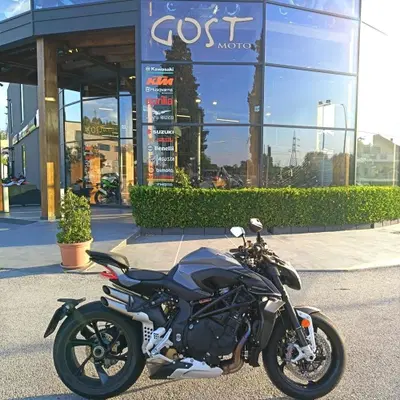 MV Agusta Brutale 1000 RS (2022 - 26) usata