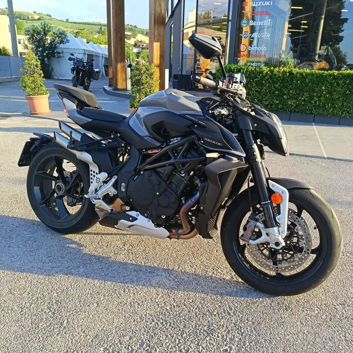MV Agusta Brutale 1000 RS (2022 - 26) (3)