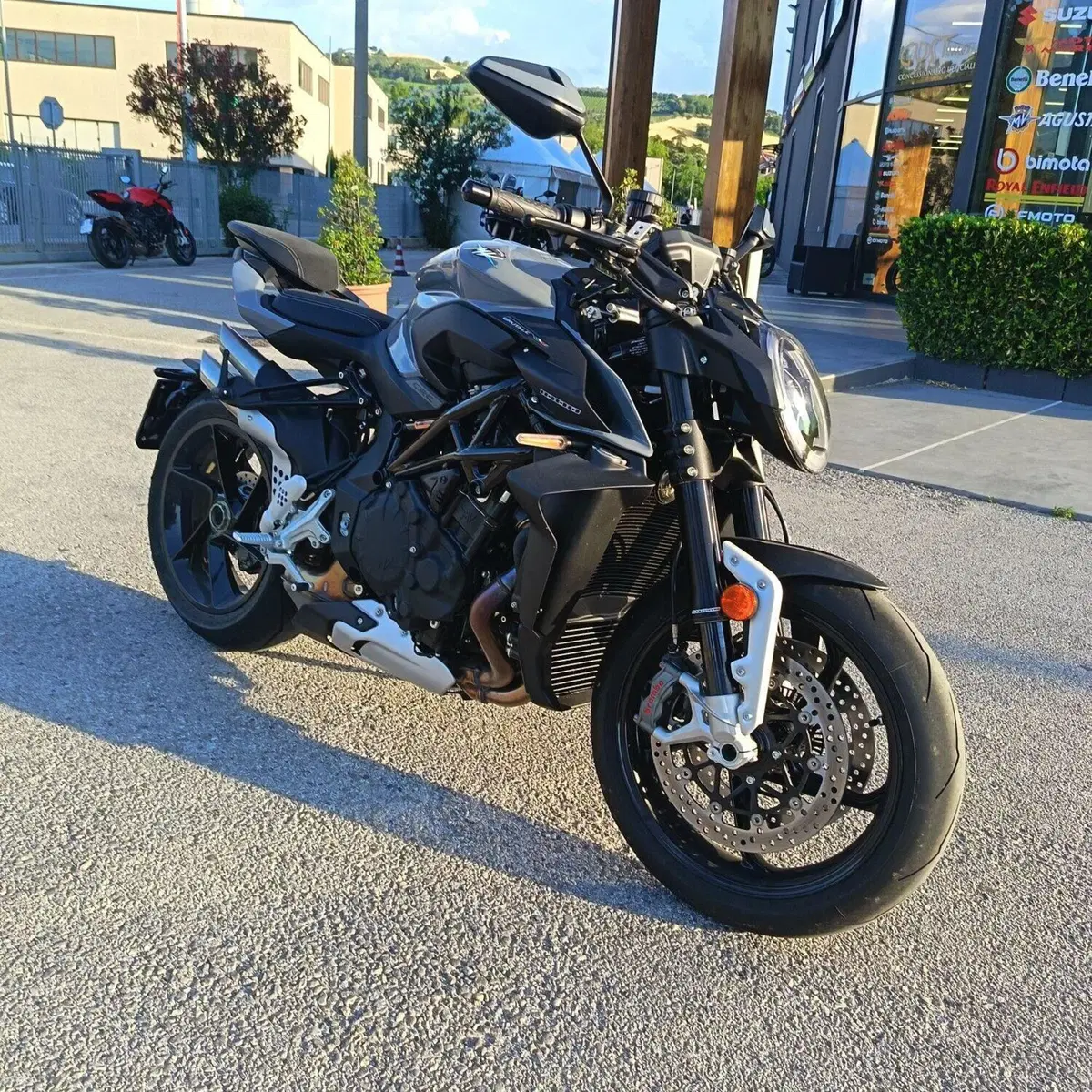 MV Agusta Brutale 1000 RS (2022 - 26) (5)