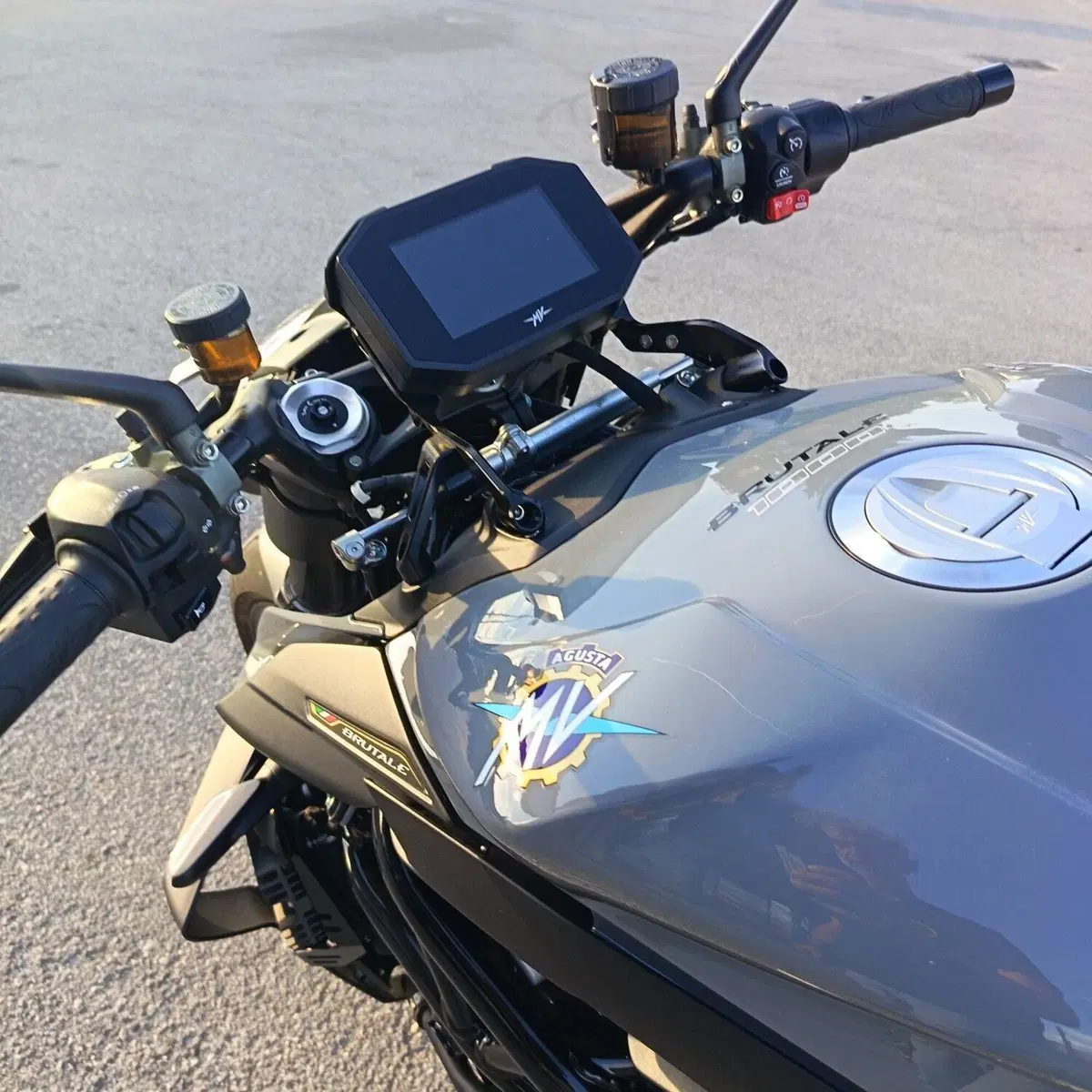 MV Agusta Brutale 1000 RS (2022 - 26) (11)