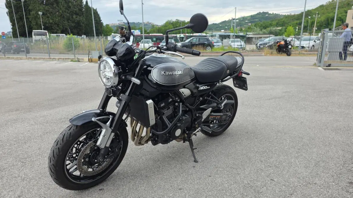 Kawasaki Z 900 RS (2022 - 25) (5)