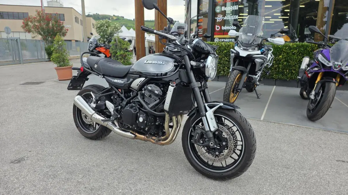 Kawasaki Z 900 RS (2022 - 25) (6)