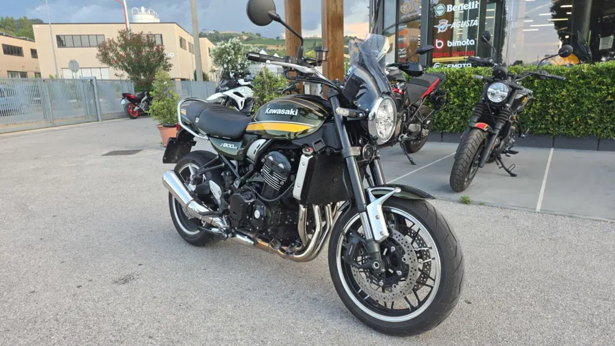 Kawasaki Z 900 RS (2021) (4)
