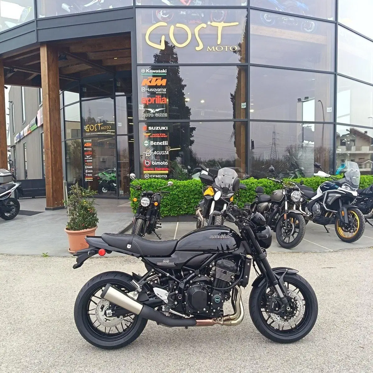 Kawasaki Z 900 RS Black Ball Edition (2026) (2)