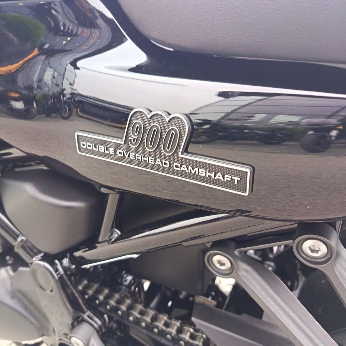 Kawasaki Z 900 RS Black Ball Edition (2026) (7)