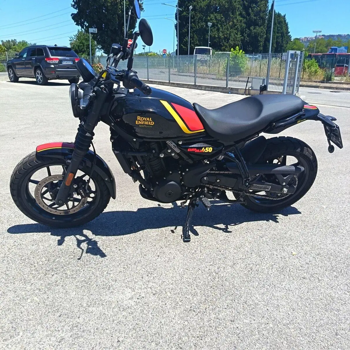 Royal Enfield Guerrilla 450 (2024 - 26) (9)
