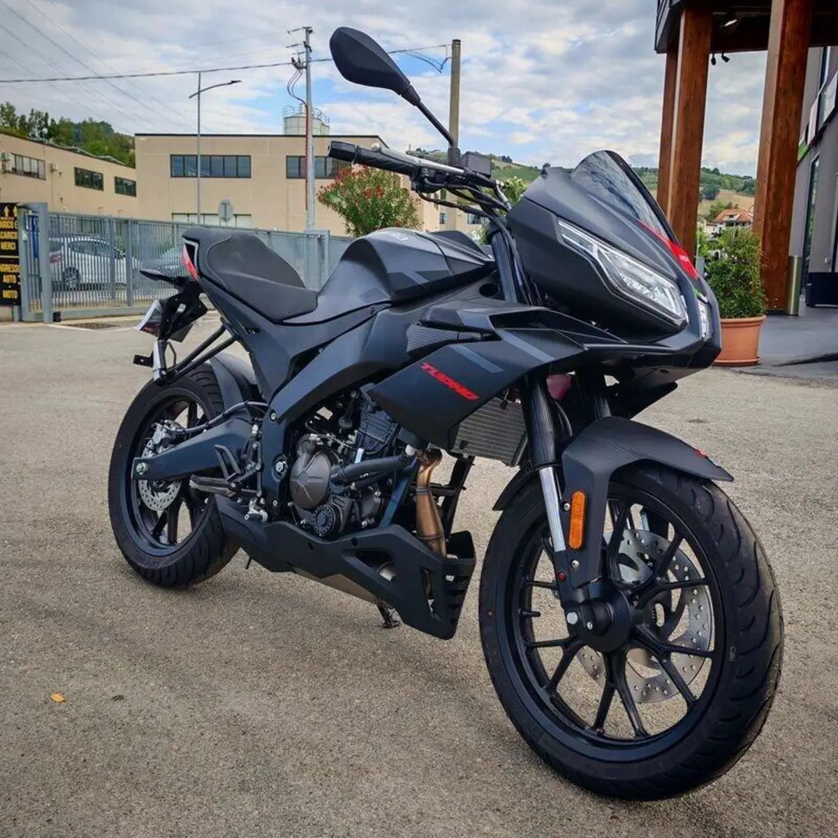Aprilia Tuono 125 (2025 - 26) (4)
