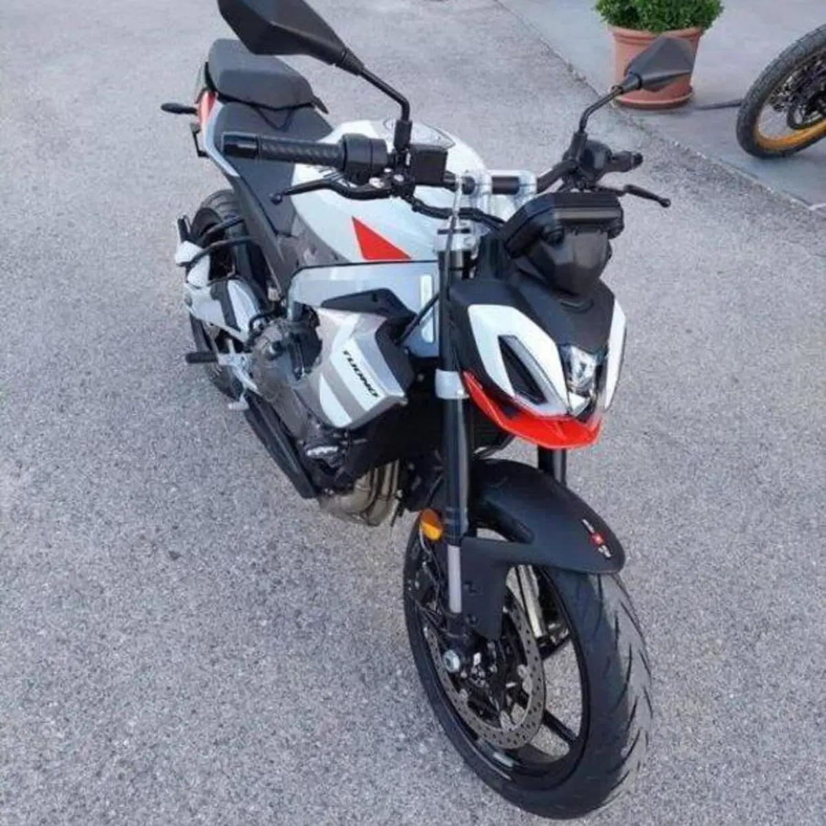 Aprilia Tuono 457 (2025 - 26) (5)