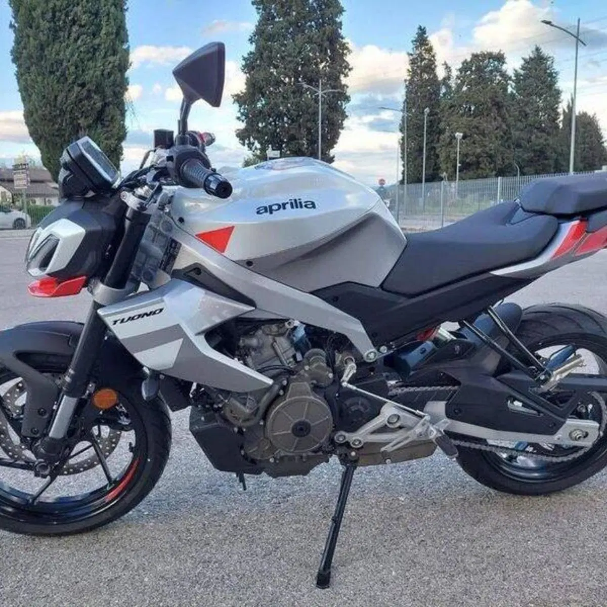 Aprilia Tuono 457 (2025 - 26) (7)