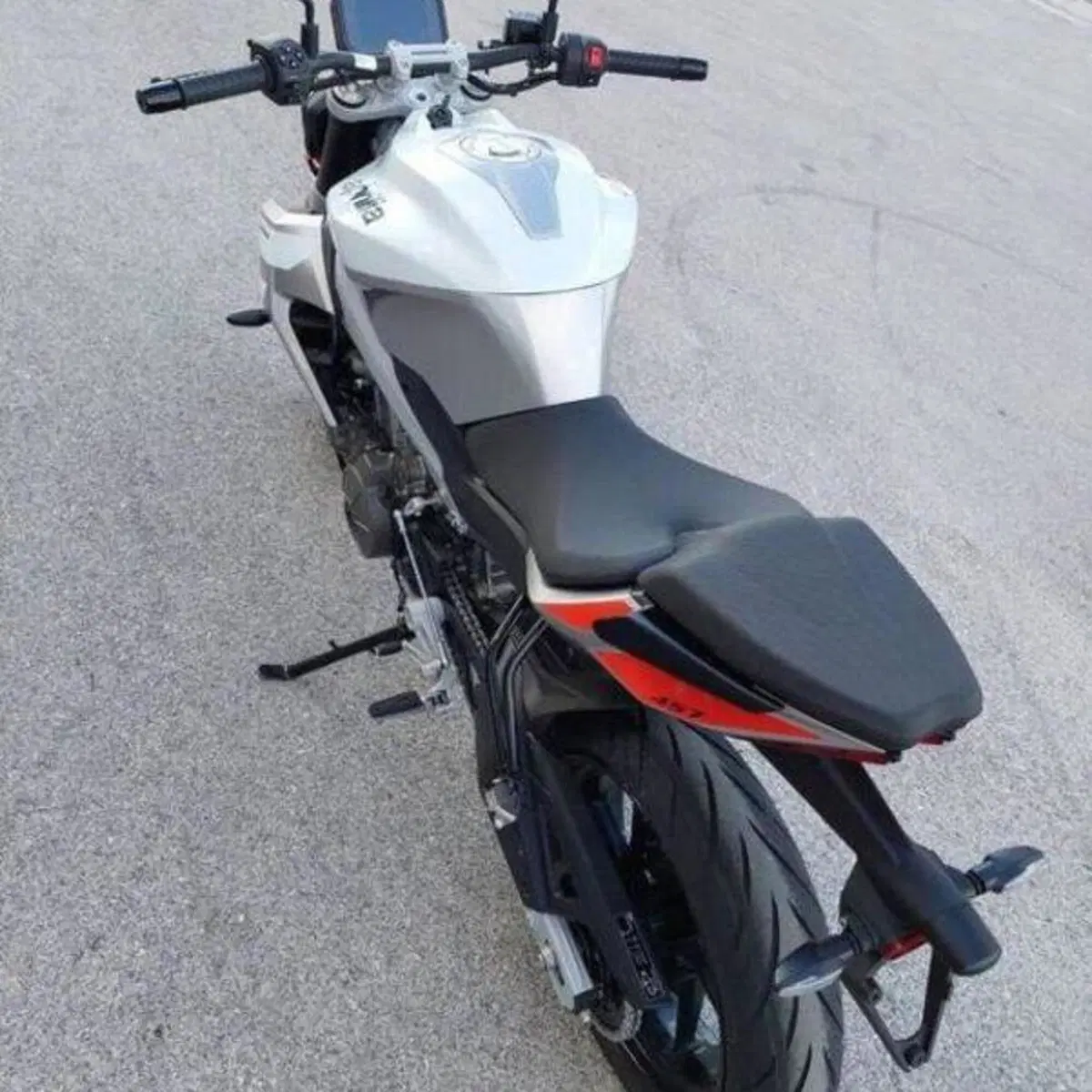 Aprilia Tuono 457 (2025 - 26) (8)