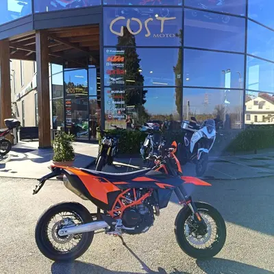 KTM 690 SMC R (2026) usata