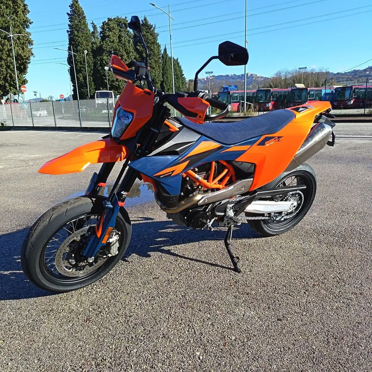 KTM 690 SMC R (2026) (6)