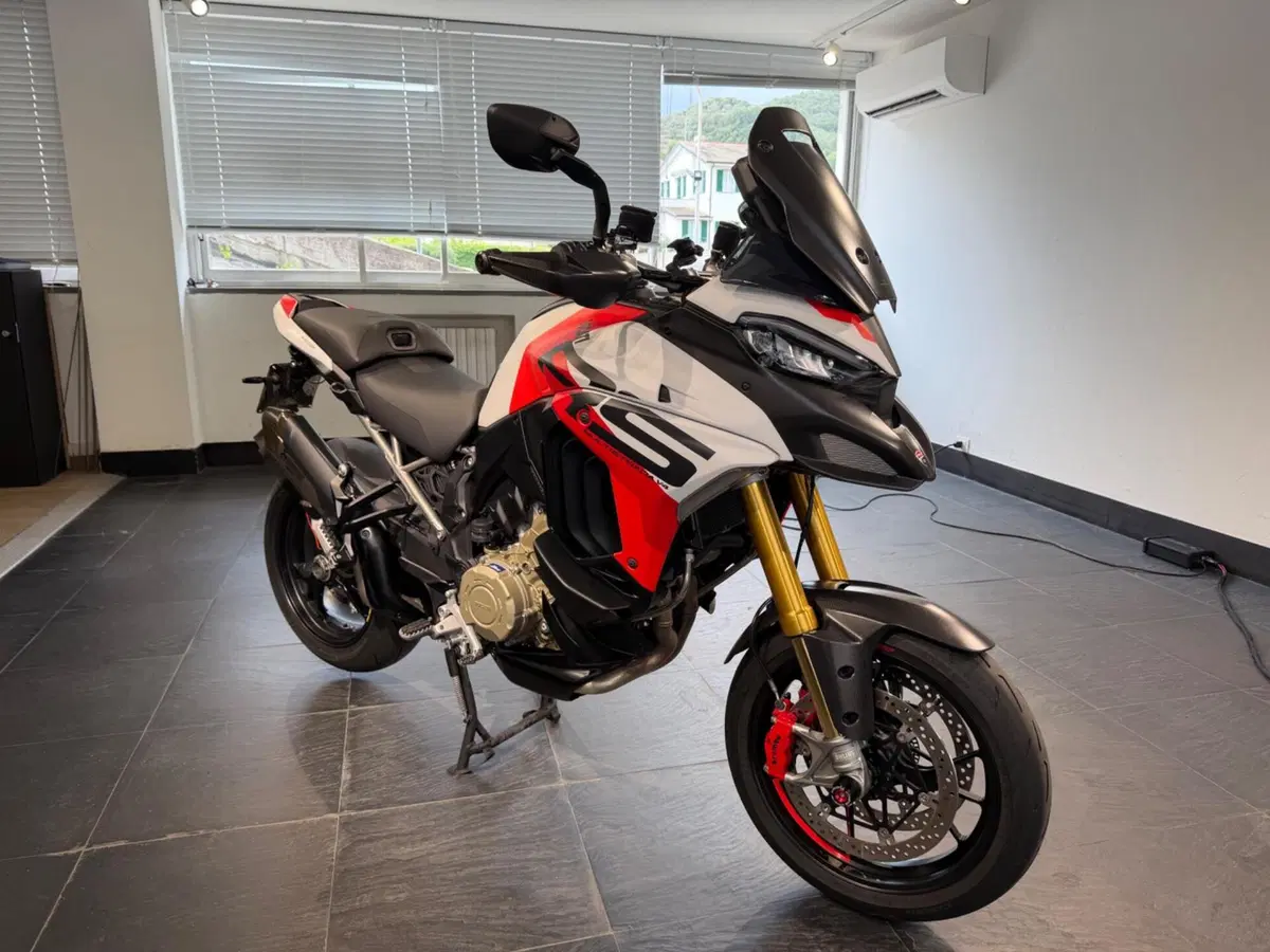 Ducati Multistrada V4 RS (2024 - 25) (2)