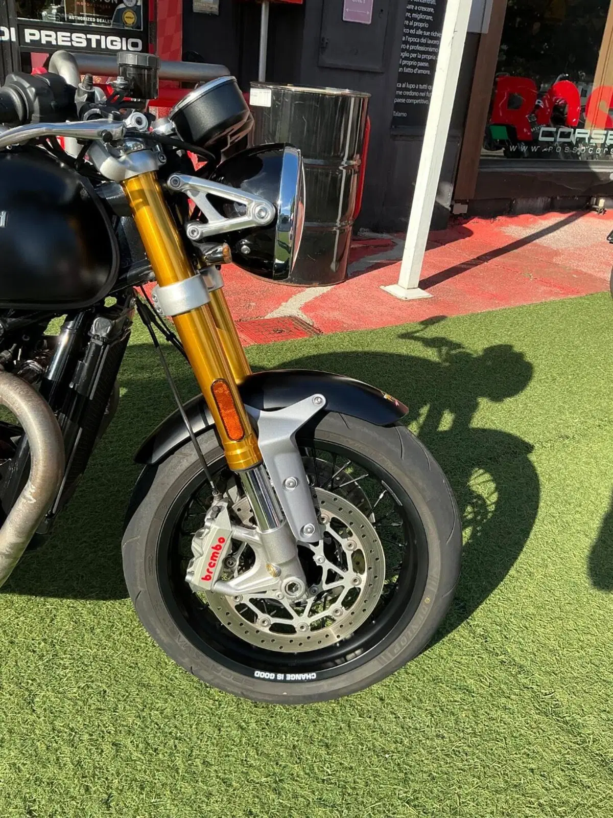 Triumph Thruxton 1200 R (2016) (7)