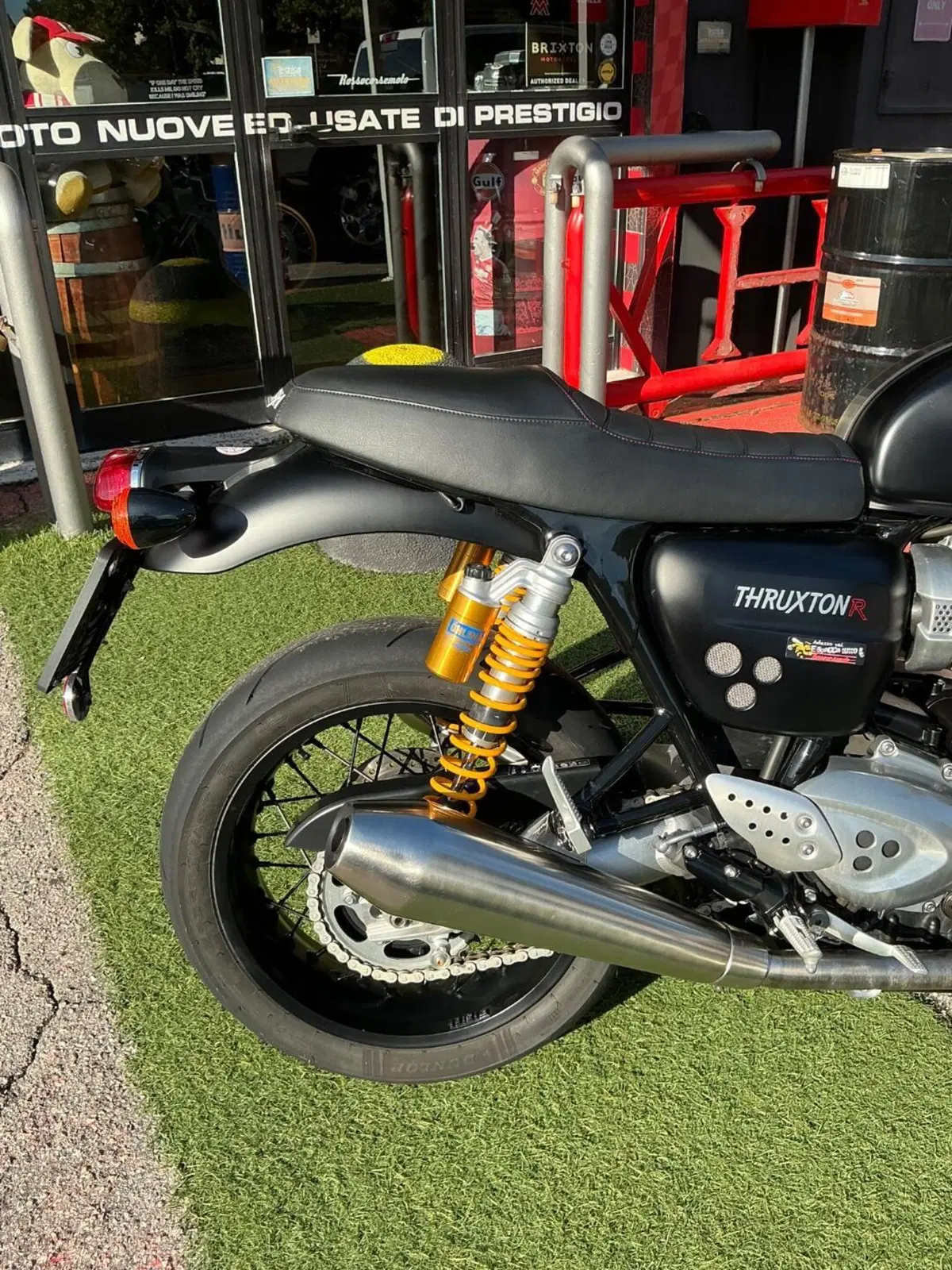 Triumph Thruxton 1200 R (2016) (9)
