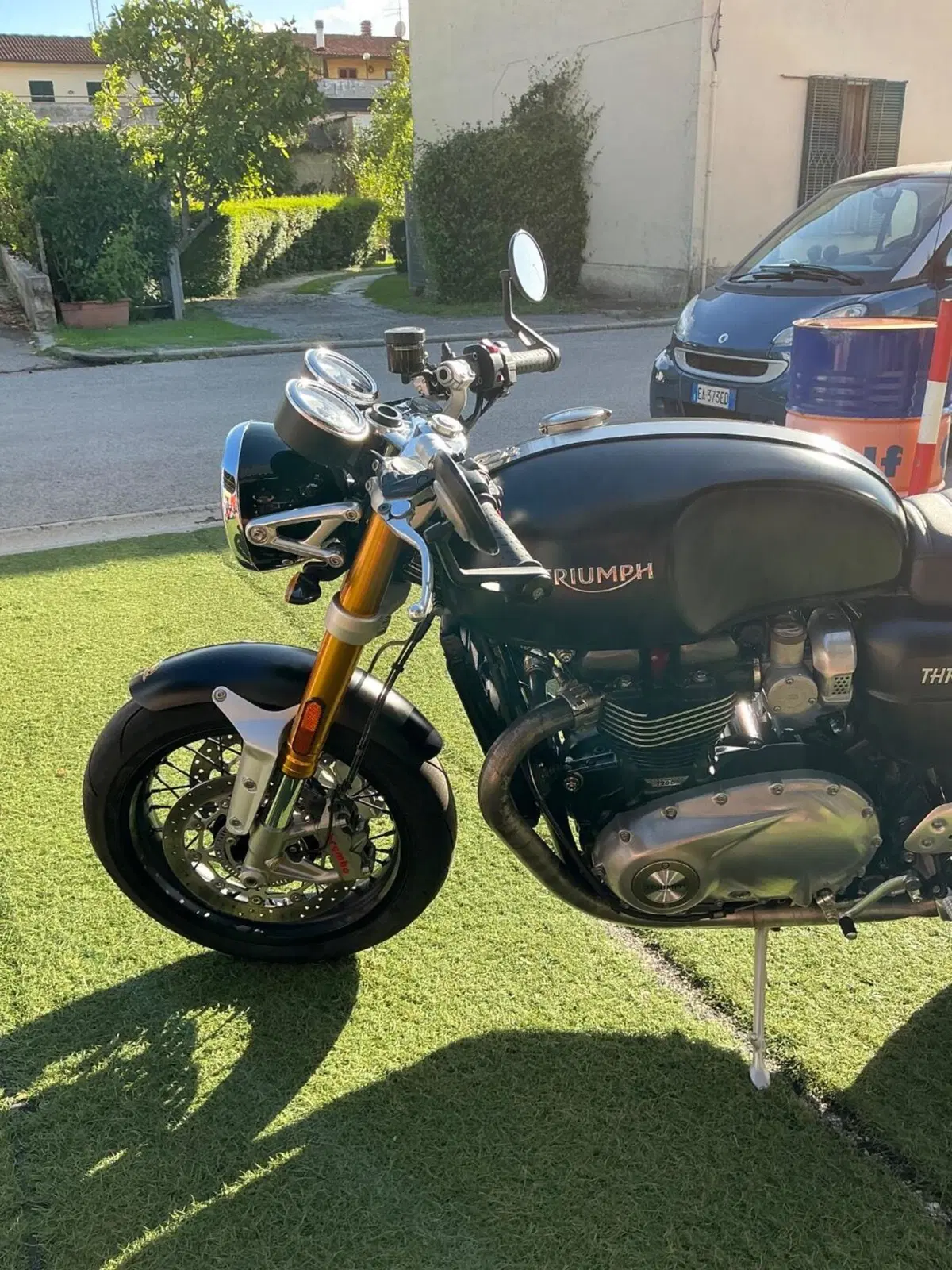 Triumph Thruxton 1200 R (2016) (13)