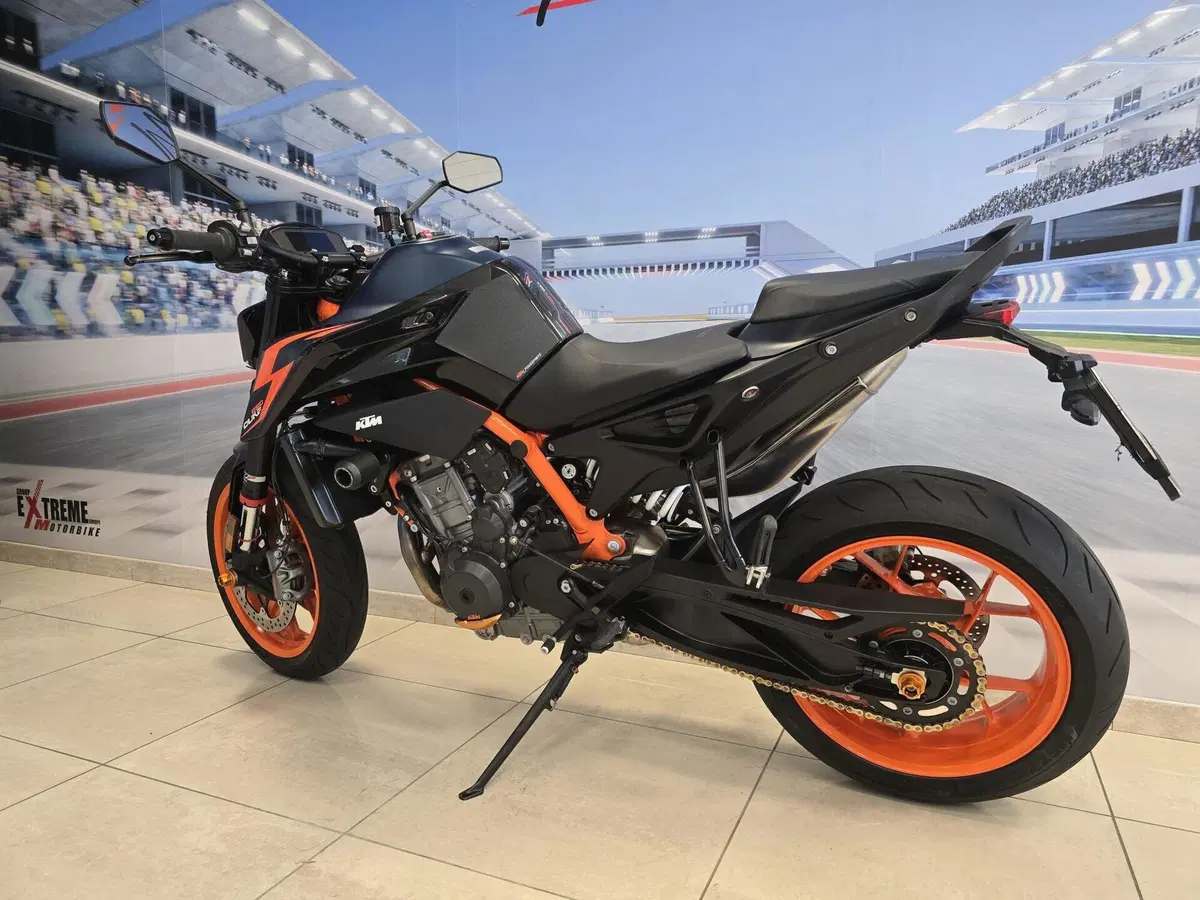 KTM 890 Duke R (2022 - 23) (6)