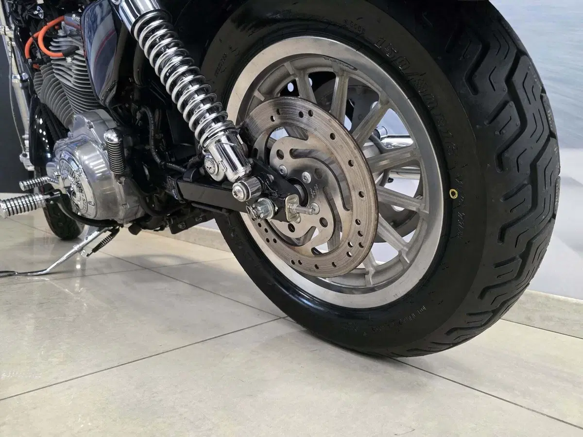 Harley-Davidson 883 Standard (2001 - 05) - XL 883 (8)